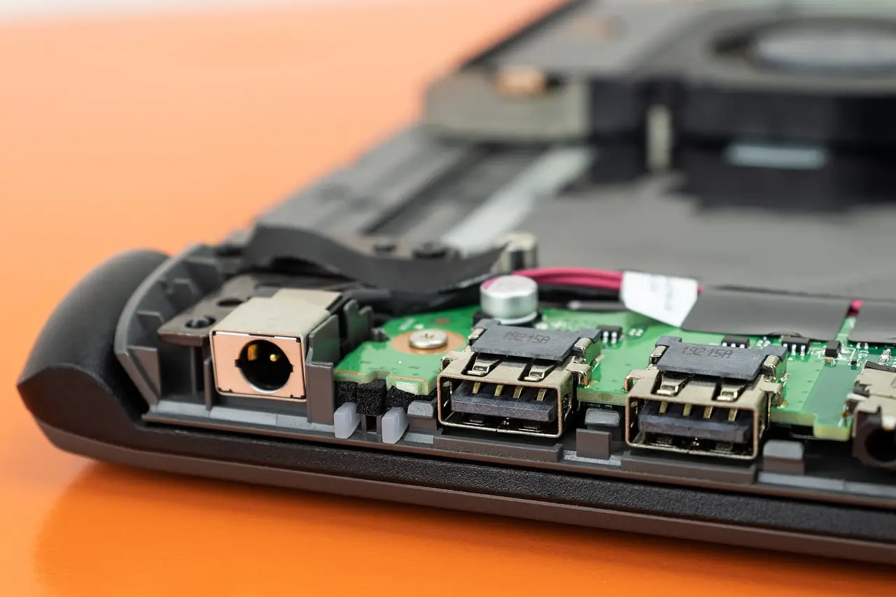 How to choose the right computer repair service for your needs?